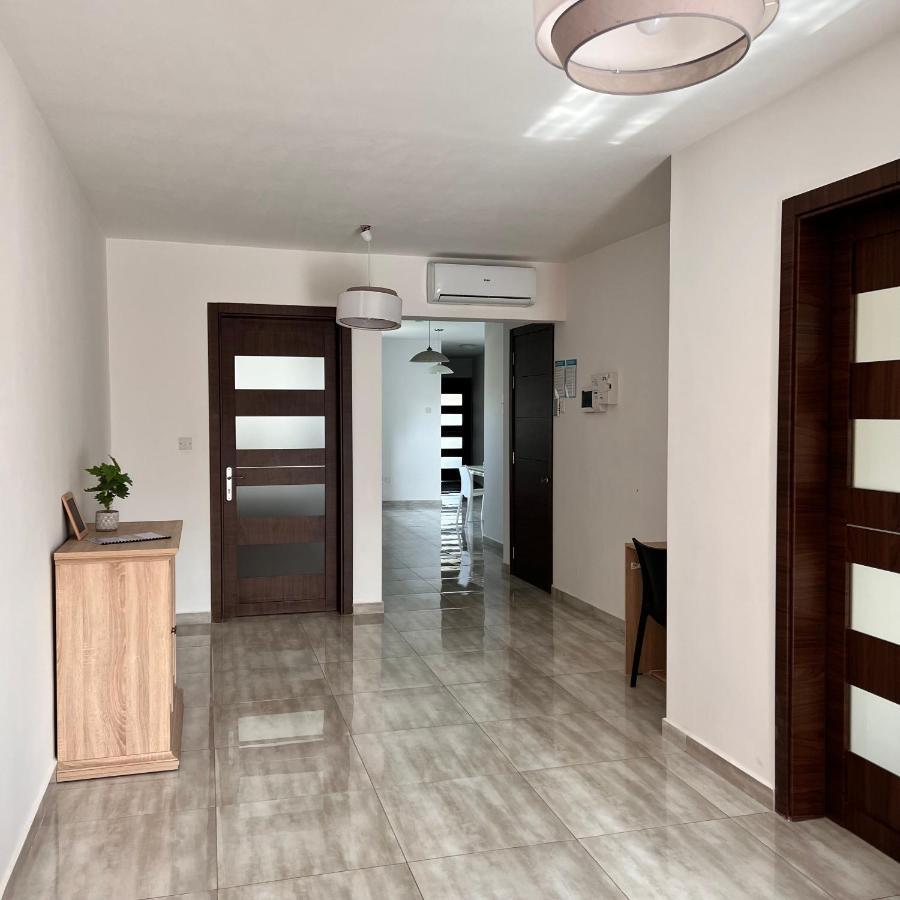F4 Room 2, Private Room Two Single Beds Shared Bathroom 姆西达 外观 照片