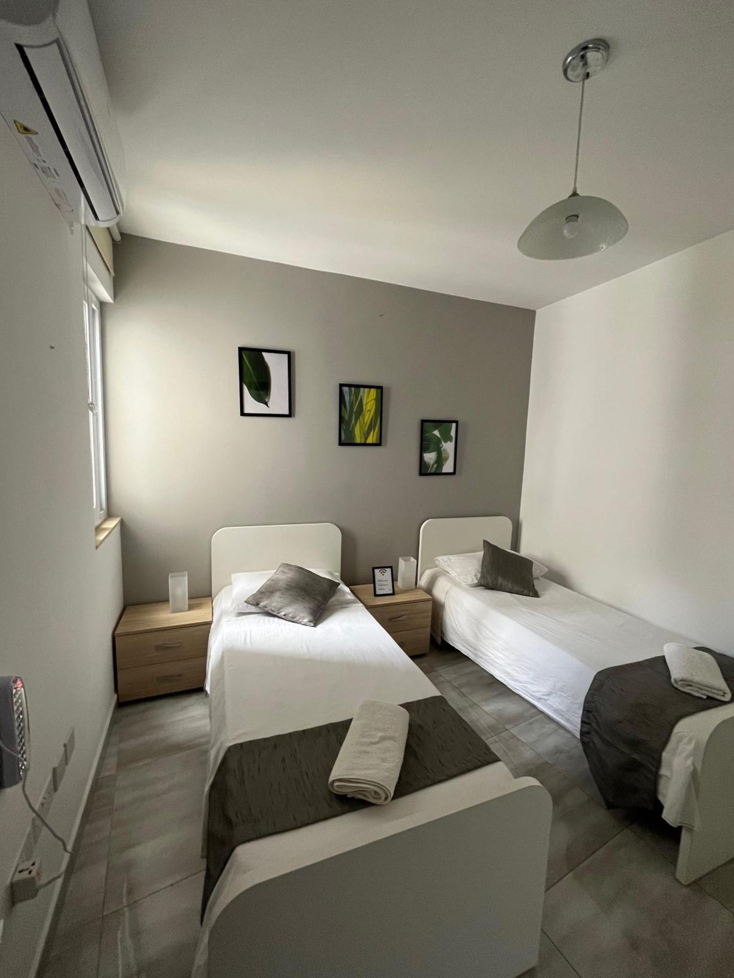 F4 Room 2, Private Room Two Single Beds Shared Bathroom 姆西达 外观 照片